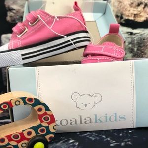 Koala Kids - Toddler Size 4 - Pink Sneakers